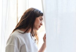 5 Symptoms of Separation Anxiety in Adults